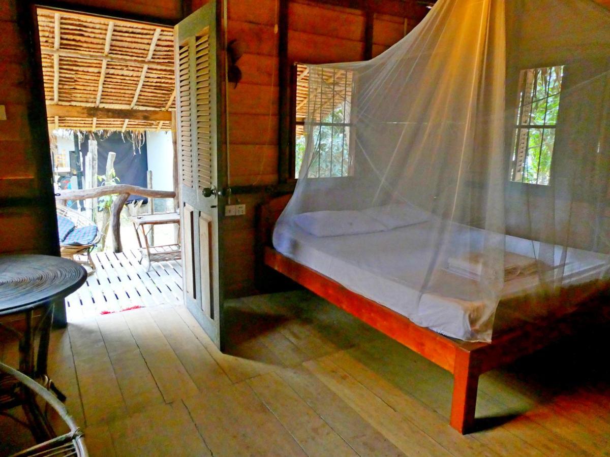 Hostel The Plantation Kampot Exterior foto
