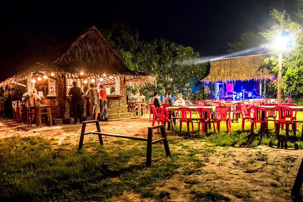 Hostel The Plantation Kampot Exterior foto