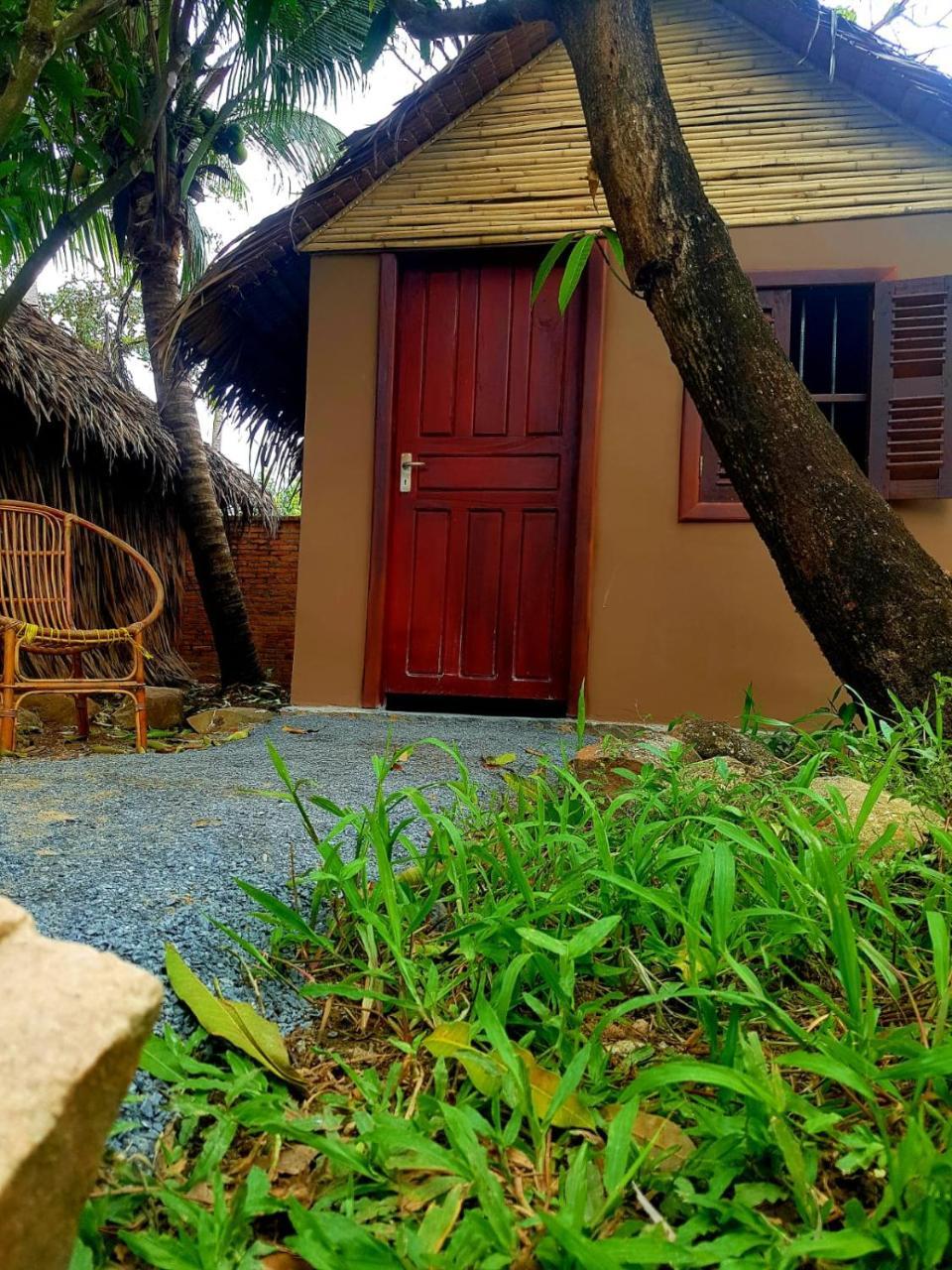 Hostel The Plantation Kampot Exterior foto