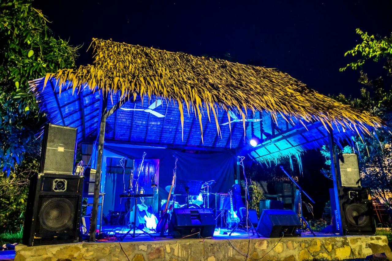 Hostel The Plantation Kampot Exterior foto